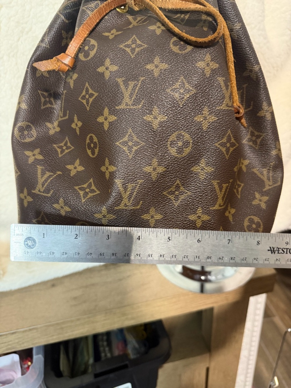 Louis Vuitton Monogram Canvas Bucket Shoulder Bag in Brown and Tan - Picture 15 of 16